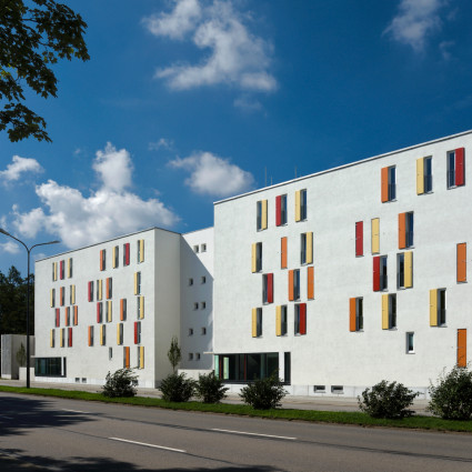 The friendly appearance of the new building facing Innsbrucker Ring was part of the concept.
