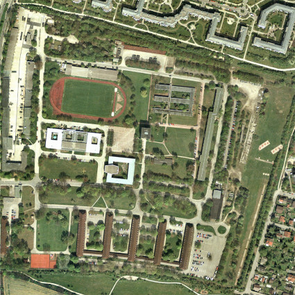 Aerial view of Lohengrinkaserne (Lohengrin Barracks), 1999
