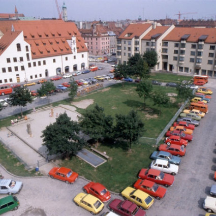 In den 1980er Jahren war der Jakobsplatz ein Parkplatz.