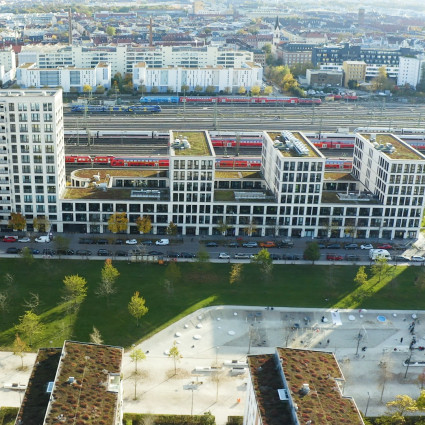 Blick Richtung Gleise, 2020