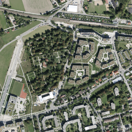Aus der Vogelperspektive ist der Park und der Grünzug "Colmdorf-Hecke" gut zu erkennen.