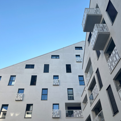 Fassade des Vier-Schanzen-Hauses