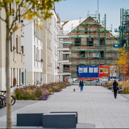 Westlich der Kuvertfabrik sind im Oktober 2020 schon einige Wohnhäuser fertiggestellt.