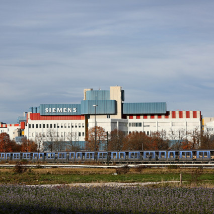Blick auf die Siemens-Zentrale, 2018