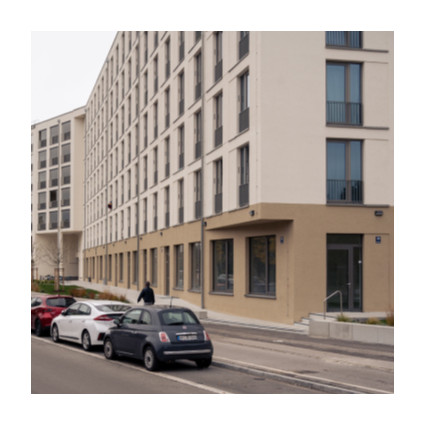 Neues Gebäude der „Münchner Wohnen“ mit Azubi-Appartements und Studios für Kunst- und Kulturschaffende.