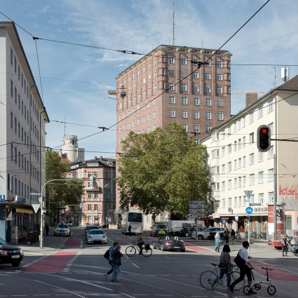 View from the Müllerstrasse/ Fraunhoferstrasse intersection