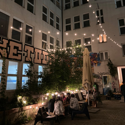 "Franzi's" courtyard could also be used during the warm months.