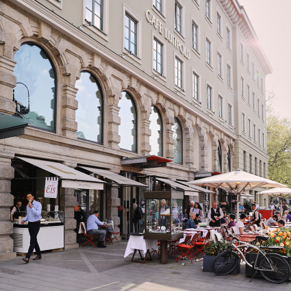 Das Café Luitpold war das erste Straßencafé Münchens.