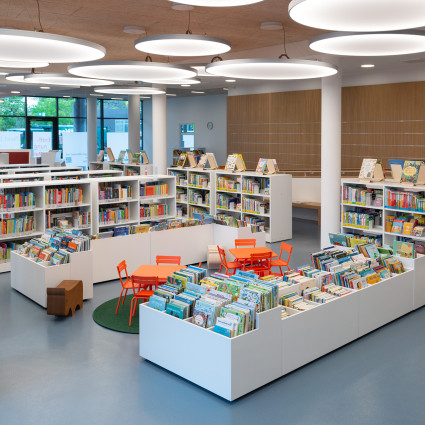 The newly opened library is primarily intended to appeal to children, young people and parents.