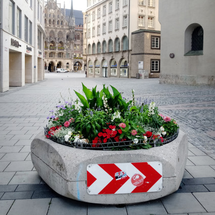 Die Blumentröge werden auch „Winklerschraube“ genannt, 2021.