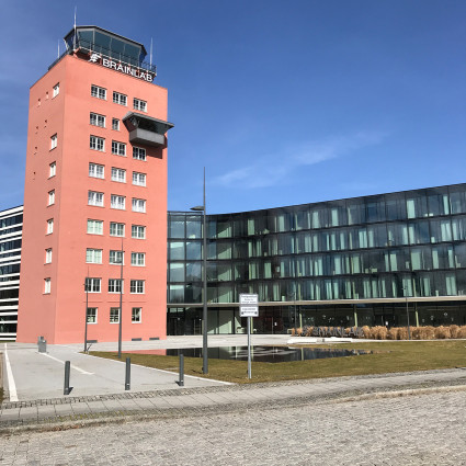 Der ehemalige Tower des Riemer Flughafens, 2021